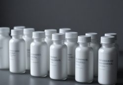 Фас запросила ценообразование у фармкомпаний по 13 популярным лекарствам